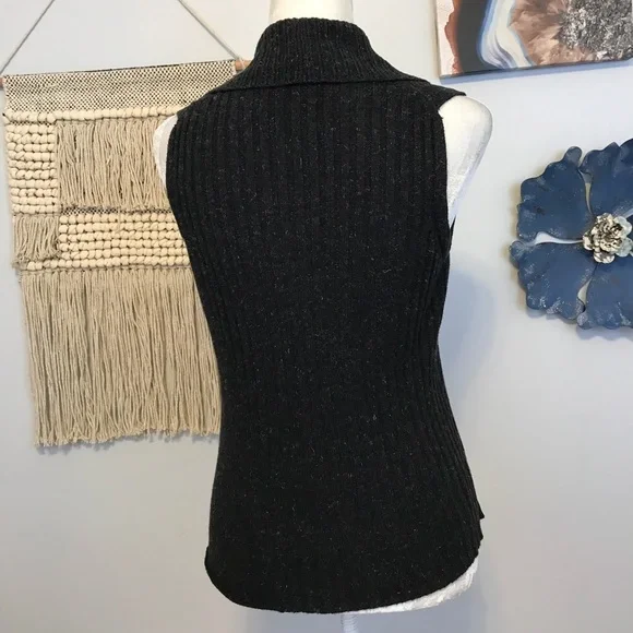 Eileen Fisher asymmetrical cable knit vest - Picture 3 of 8